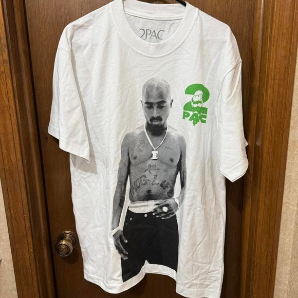 Other - 2Pac white tee NWOT size Large